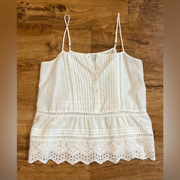 Abercrombie and Fitch 100% Cotton Eyelet Cami - Picture 2 of 6